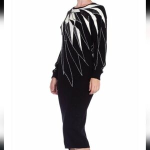 VINTAGE BLACK AND WHITE SWEATER DRESS size Medium
